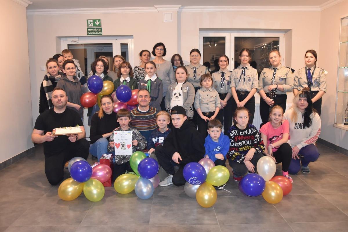 W Sieniawie uchodźcy spotkali się z wspaniałym przyjęciem, z prawdziwie polską gościnnością.<br/>fot.ze zbiorów własnych