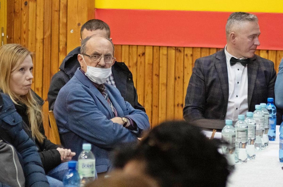 Jednym z członków stowarzyszenia, który nie wziął udziału w spotkaniu 17 lutego br. był mecenas Andrzej Matusiewicz. Nie wziął, bo o nim nie widział. A skoro nie wiedział, to został złamany jeden z zapisów statutu stowarzyszenia, mówiący o sposobie organizacji Walnego Zebrania Członków.<br/>fot.Grze