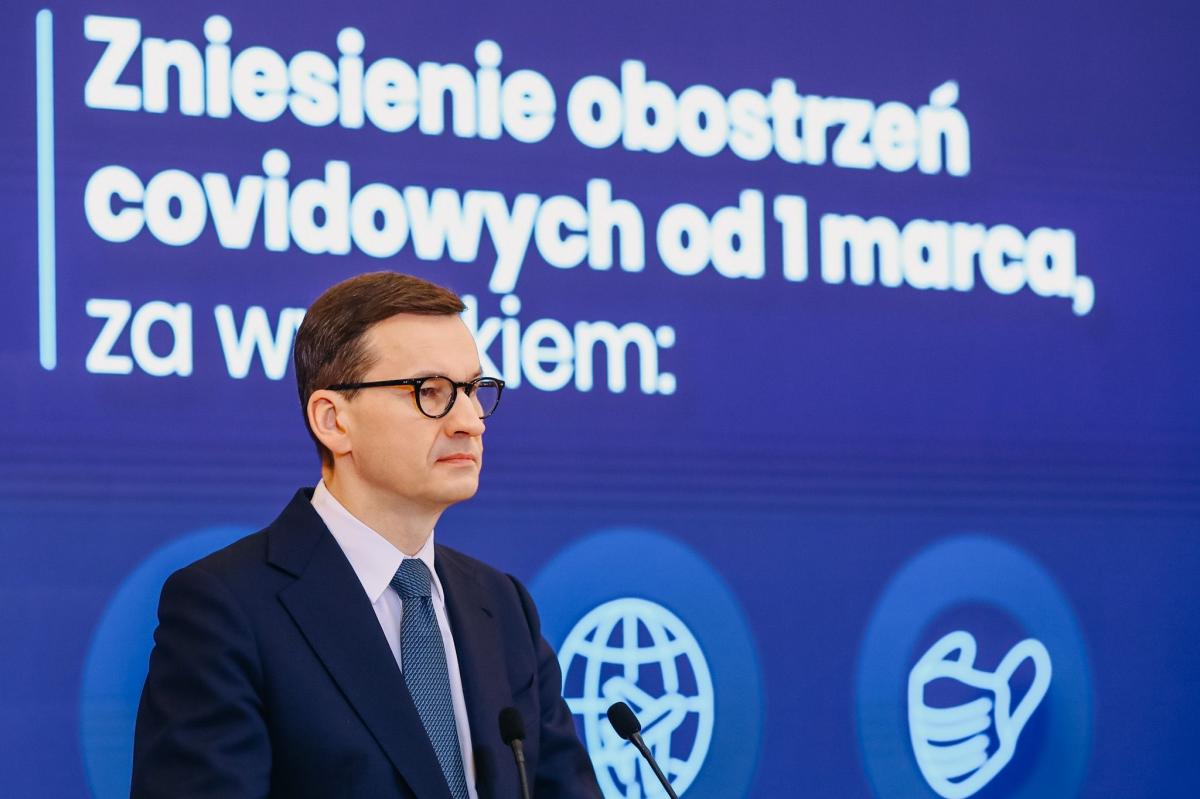 Premier Mateusz Morawiecki podczas konferencji prasowej.<br/>fot.www.gov.pl