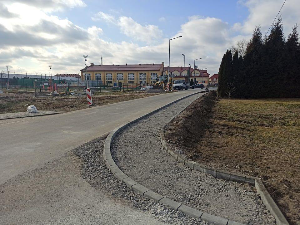 Ruszyłą budowa przejść dla pieszych.<br/>fot.UG Tryńcza