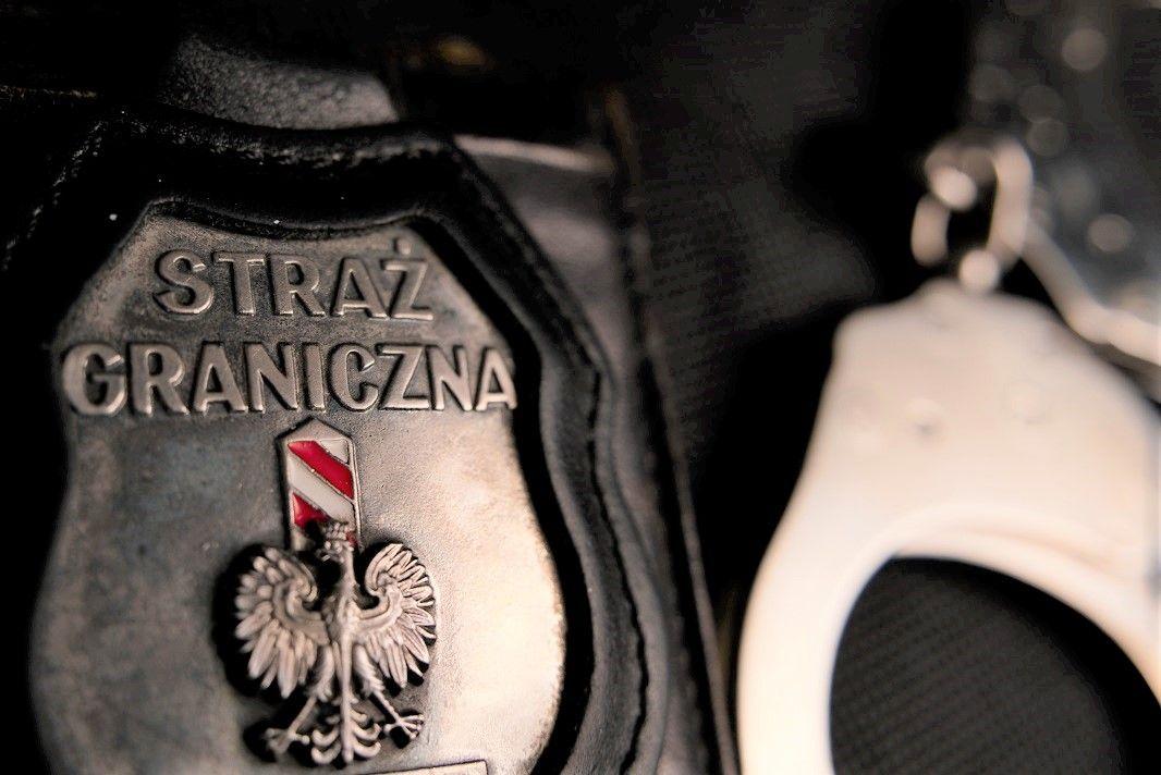 Funkcjonariusze Bieszczadzkiego Oddziału Straży Granicznej z przejścia granicznego w Korczowej zatrzymali groźnego przestępcę poszukiwanego przez Interpol.<br/>fot.serwis BiOSG