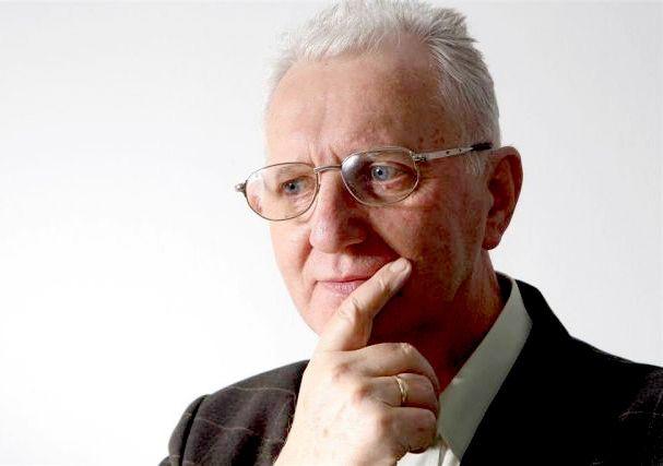 Prof. Jerzy Bartmiński. 19.09.1939 Przemyśl – 7.02. 2022 Lublin (Archiwum UMCS, w zbiorach PWSW).