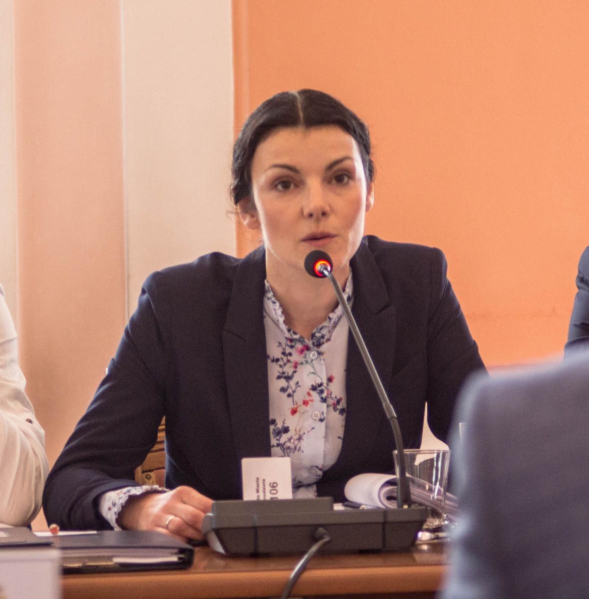 Dorota Batiuk-Jankiewicz została twarzą Roku Ochrony Środowiska i Adaptacji do Zmian Klimatu. Podejmowanie problemów związanych z ekologią to, zwłaszcza w Jarosławiu, słuszny kierunek. Problem w tym, że tego typu koncepcje są kosztowne, także pod względem wizerunkowym, dlatego radni WZJ będą musieli