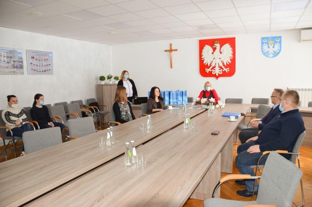 Jury na razie przedstawiło nazwiska laureatów, nagrody trafią do nich, kiedy bezpieczne będzie zorganizowanie gali ich wręczenia<br/>fot.Starostwo Powiatowe Przeworsk