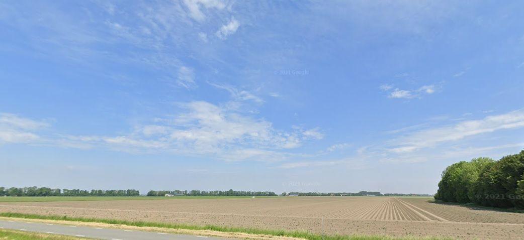 To na tych polach znaleziono ciała Konrada i Wiktorii<br/>fot.Google maps