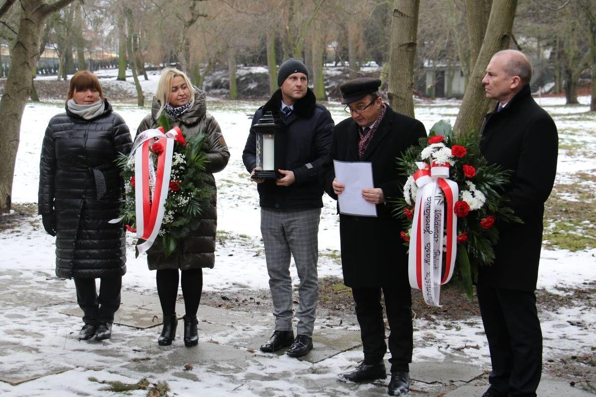 Międzynarodowy Dzień Pamięci o Ofiarach Holocaustu w Jarosławiu obchodzono na terenie opactwa.<br/>fot.UM Jarosław