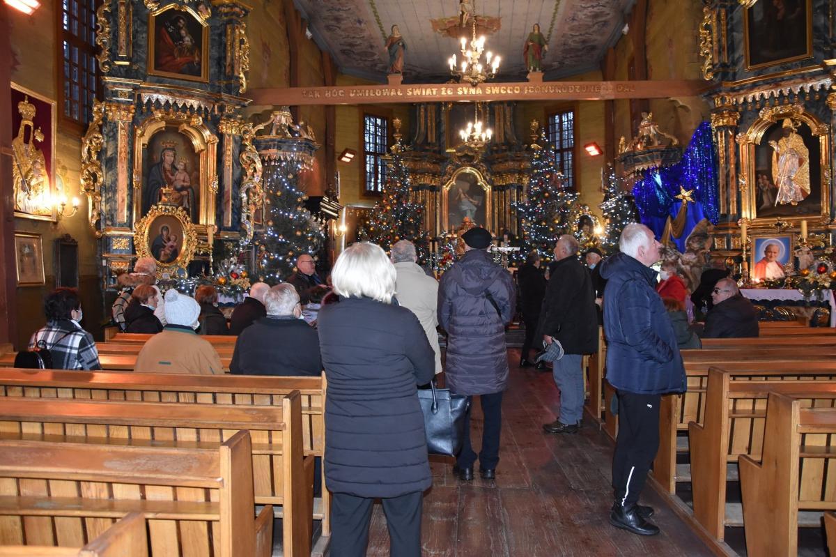 Międzynarodowa grupa seniorów zwiedziła kilka ciekawych zakątków gminy Przeworsk.<br/>fot.UG Przeworsk