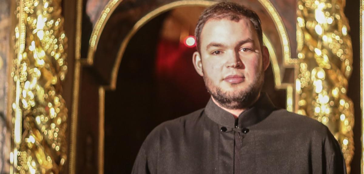 Ks. Paweł Szady o swojej parafii w Jarosławiu: – W okresie, odkąd tu jestem, nie spotkałem się jeszcze z czymś, z czego mógłbym być niezadowolony.<br/>fot.Bartłomiej Pacek