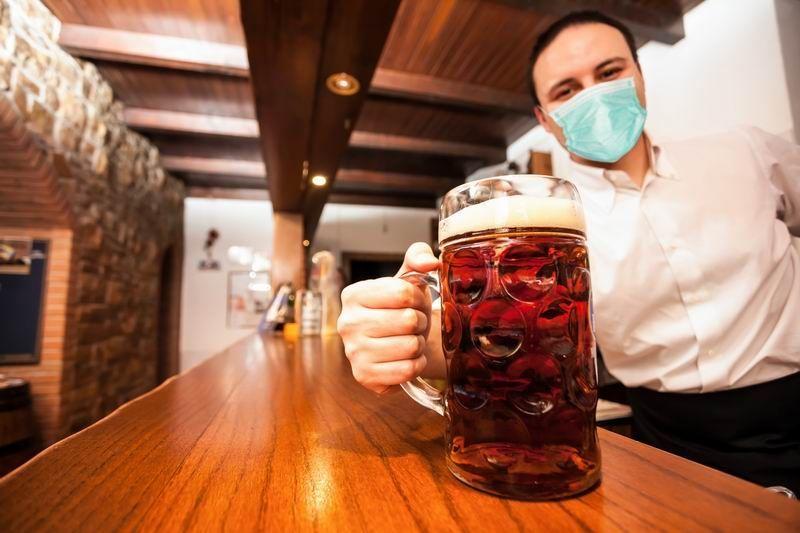 Nowa rządowa tarcza już ruszyła. Obejmie m.in. podmioty zajmujące się przygotowywaniem i podawaniem napojów, np.   dyskoteki serwujące głównie napoje.

<br/>fot.ze zbiorów własnych