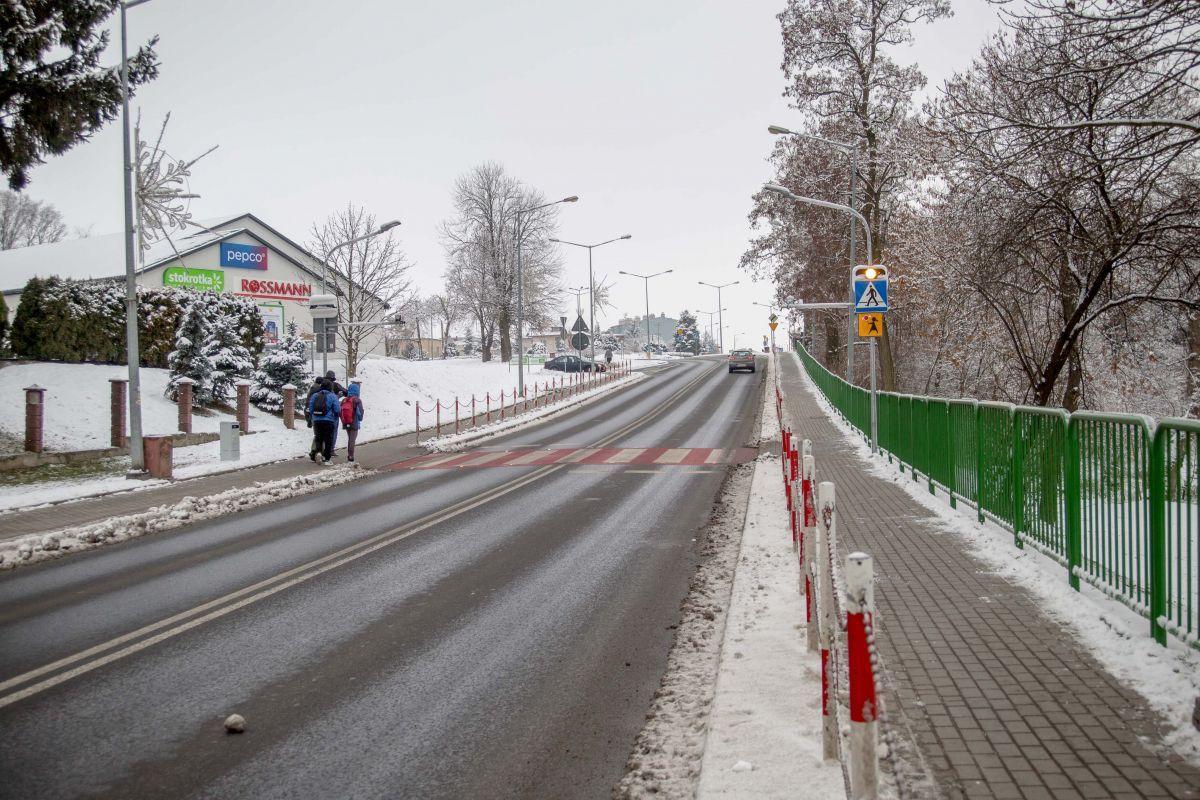 Celem przebudowy przejścia dla pieszych przy ul. Lwowskiej była poprawa bezpieczeństwa pieszych i kierowców w tym rejonie miasta.<br/>fot.UM Radymna