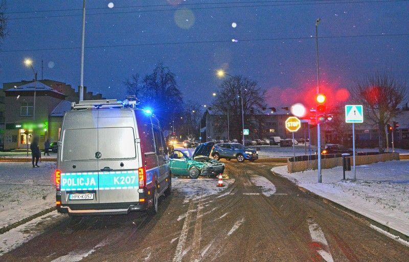 Miejsce zderzenia fiata i bmw.<br/>fot.KMP Krosno