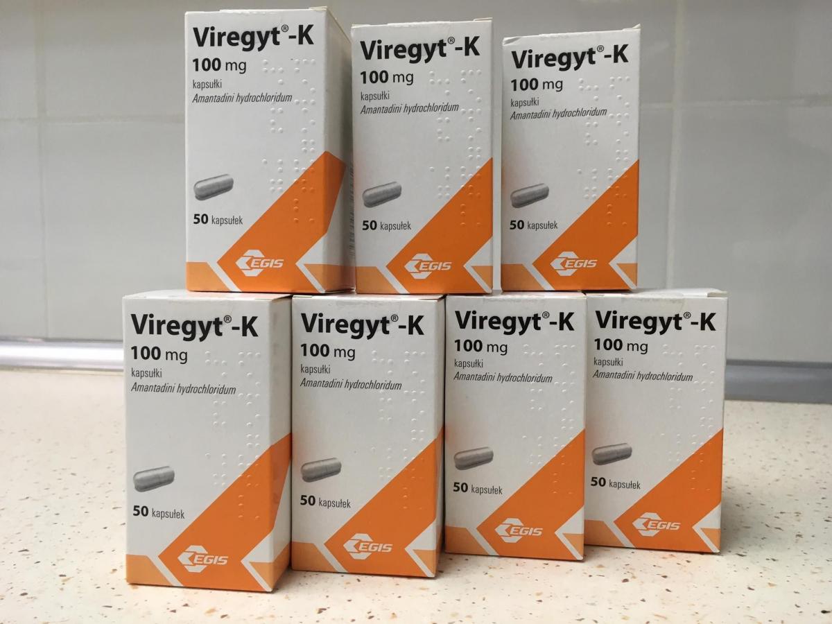 Od 10 grudnia br. ilość wydawanego na jednego pacjenta w aptece leku Viregyt-K (Amantadini hydrochloridum) jest ograniczona do nie więcej niż 3 opakowań po 50 kapsułek na 30 dni.<br/>fot.ze zbiorów własnych