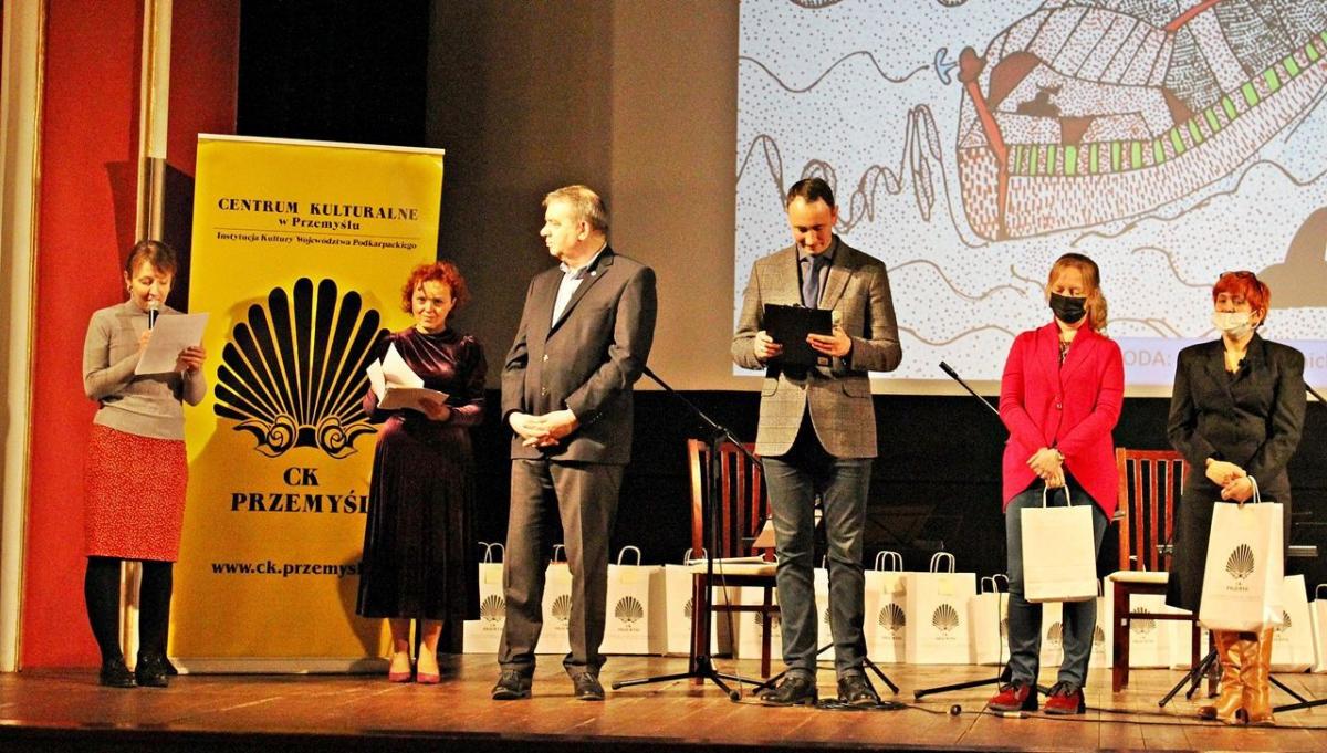 Na konkurs wpłynęło łącznie ok. 100 prac w sześciu kategoriach. Do jego rozstrzygnięcia doszło na deskach Centrum Kulturalnego w Przemyślu.<br/>fot.Bernadeta Jasińska/CK Przemyśl