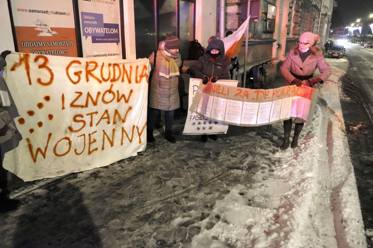 Demonstracja „Rebeliantów” w czterdziestą rocznicę wprowadzenia stanu wojennego.<br/>fot.Jacek Szwic