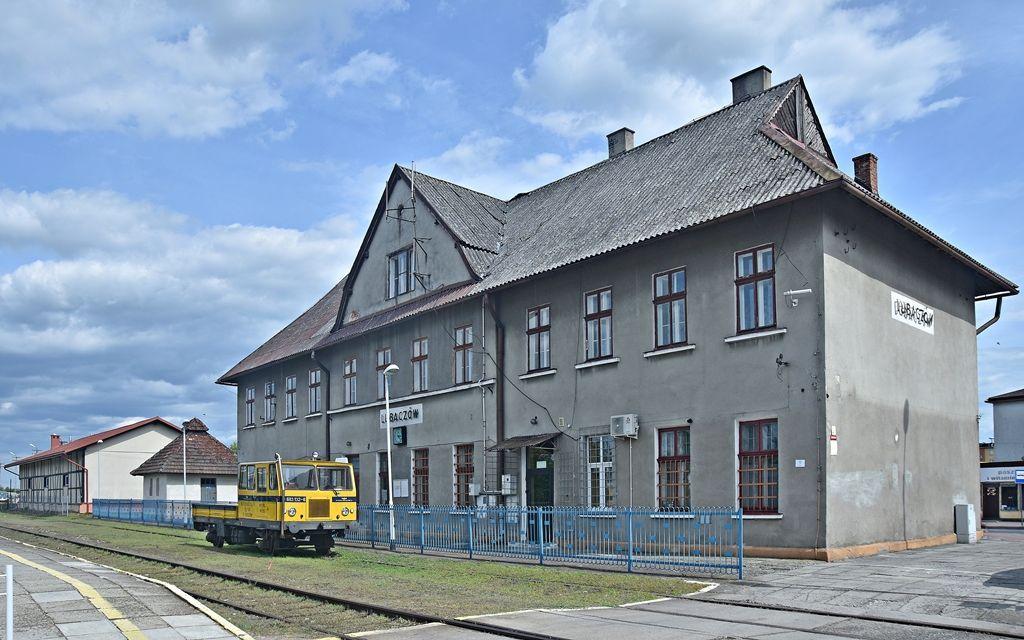 Dworzec kolejowy w Lubaczowie powstał w latach 1882 – 1884. Spółka PKP chce przywrócić mu dawną świetność.<br/>fot.Henryk Bielamowicz