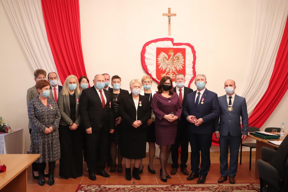 Odznaczeni pracownicy Urzędu Gminy w Stubnie. <br/>fot.UG Stubno