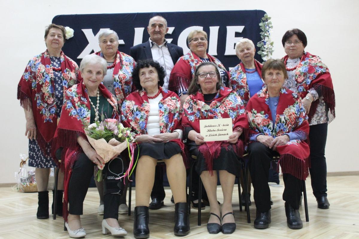 10 lat intensywnej działalności to okazja do świętowania. Członkowie Klubu Seniora w Lisich Jamach w ciągu tego czasu aktywnie uczestniczyli w życiu gminy, a także w wydarzeniach integracyjnych w swojej miejscowości.<br/>fot.UG Lubaczów