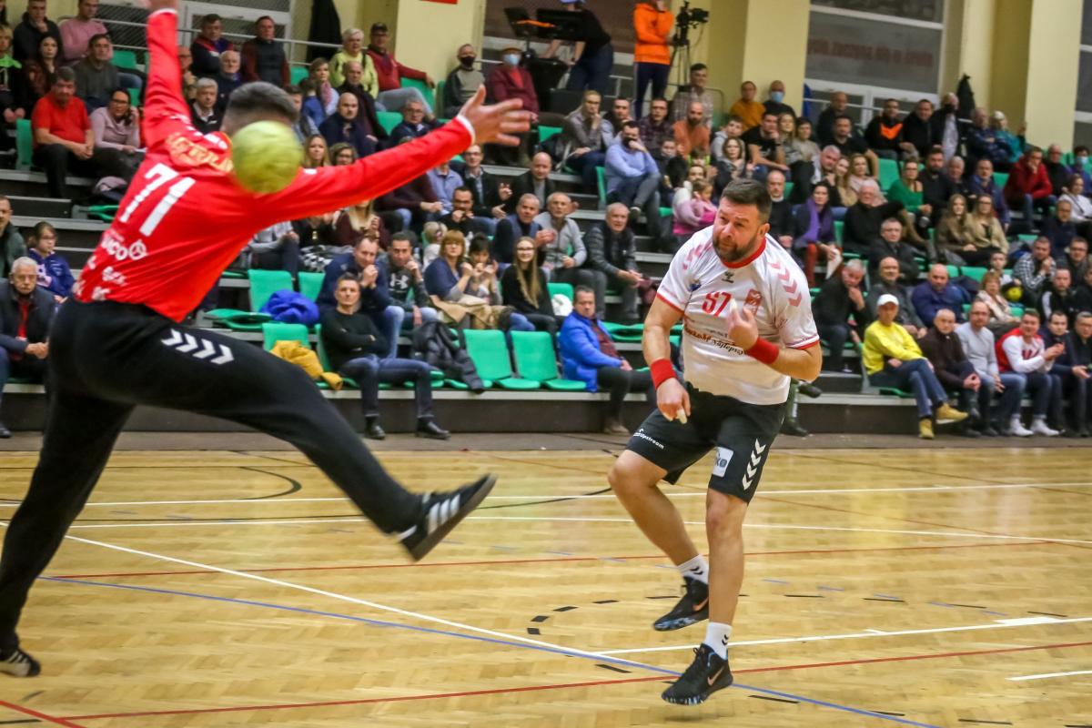 Maciej Kubisztal rozegrał bardzo dobre zawody w defensywie.<br/>fot.Kamil Krukiewicz