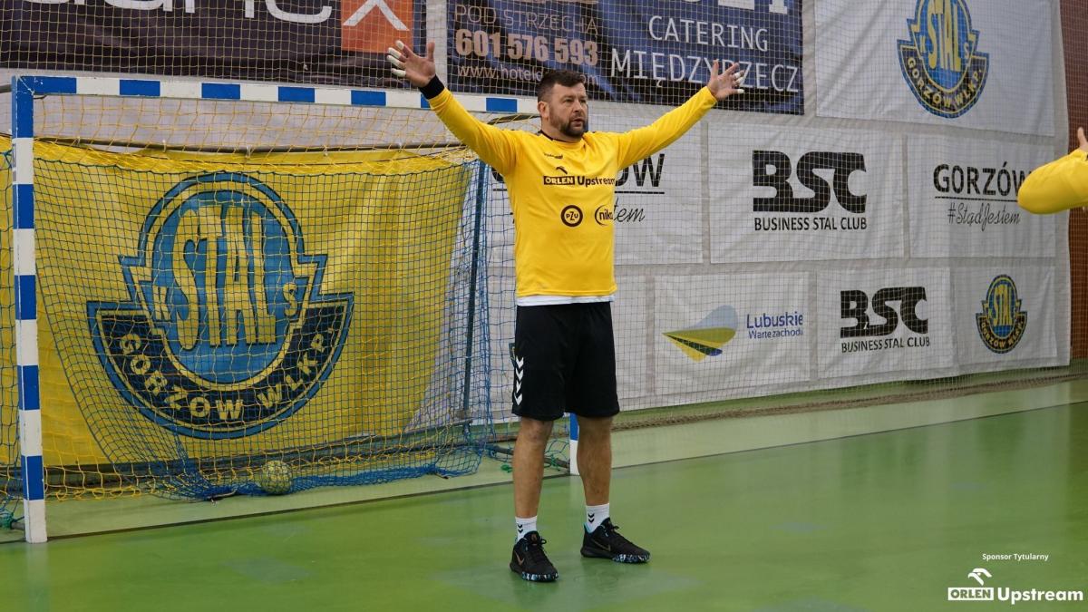 Maciej Kubisztal wspólnie z Dzianisem Krytskim rozpracowali w końcówce rywali z Wielunia. Dodatkowo popularny „Kubeł\