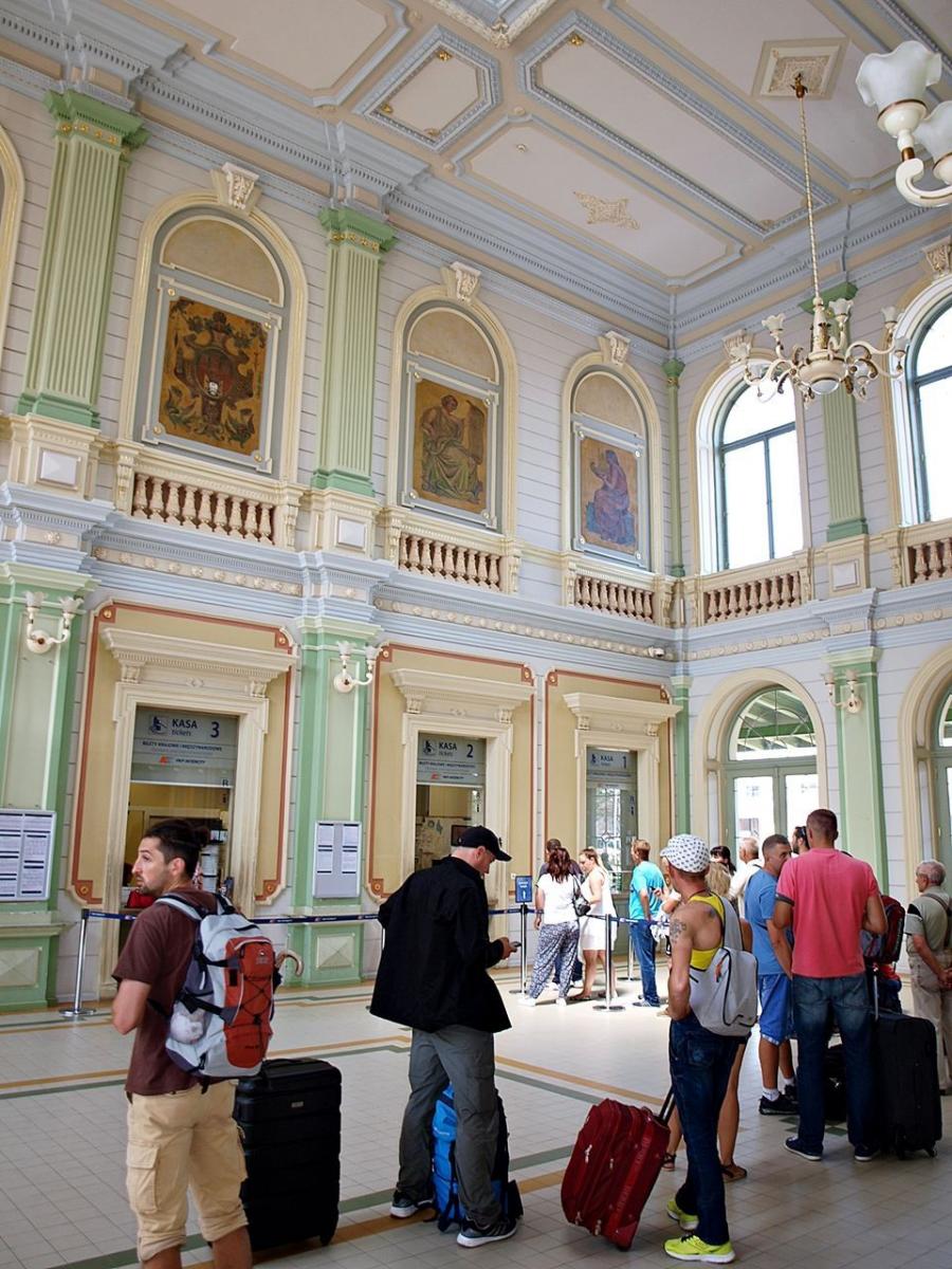 Podróżni w kasach przemyskiego Dworca Głównego będą mogli kupić bilety bezpośrednio do: Pragi, Grazu, Kijowa, Lwowa, Budapesztu czy Odessy.<br/>fot.Mariusz Godos