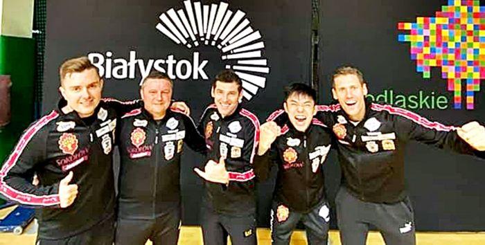 Jarosławski zespół tuż po spotkaniu w Białymstoku. Od lewej: Mateusz Czernik, Krzysztofa Marcinowski, Grigorij Vlasov, Eric Jouti i Konstantinos Angelakis.<br/>fot.ze zbiorów własnych