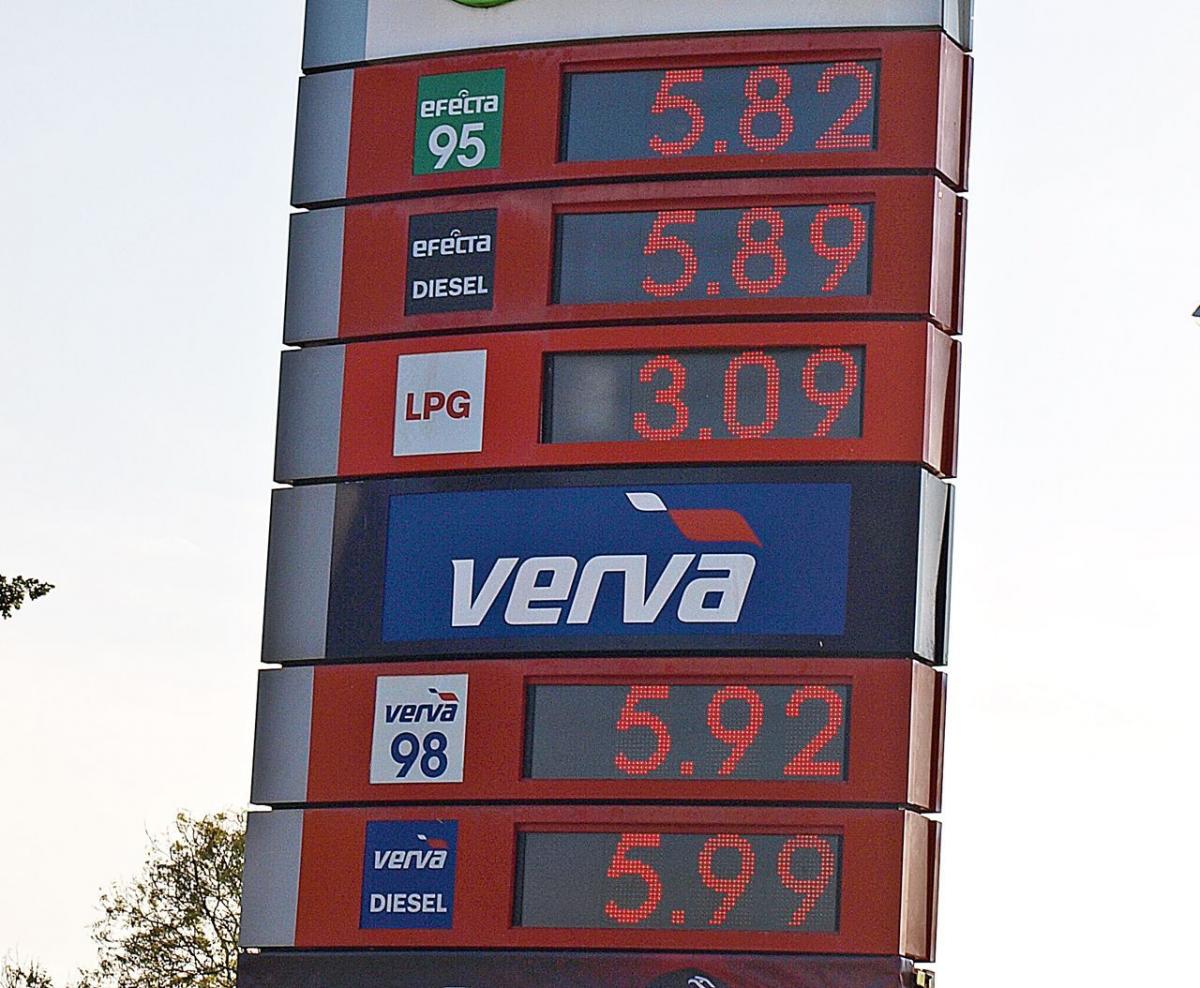 To zdjęcie sprzed kilku dni. Taka cena za „95” to już historia...<br/>fot.Mariusz Godos