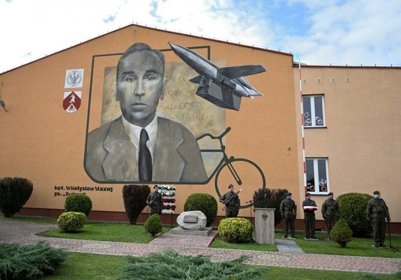 Mural powstał dzięki grantowi pozyskanemu w ramach programu „MUR, ALE Historia Wojska Polskiego”.<br/>fot.materiały organizatora
