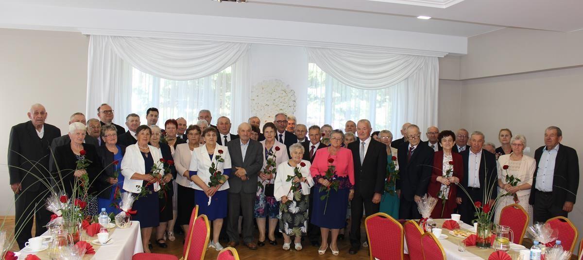 Złote gody świętowały 7 września w Pruchniku aż 24 pary.<br/>fot.UMiG Pruchnik