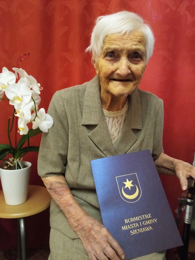 Helena Rudzińska z Pigan  przeżyła 100 lat.<br/>fot.UG Sieniawa