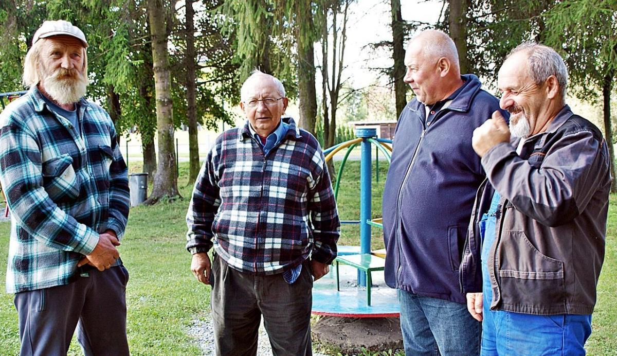 Mieszkańcy Stanisławczyka narzekali na: powtarzające się bóle głowy, przewlekły kaszel, pieczenie krtani i niekontrolowane łzawienie oczu.<br/>fot.Mariusz Godos