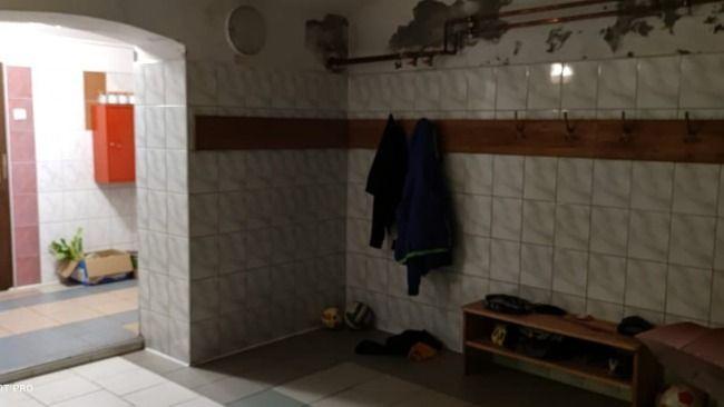 Dom dla Dzieci w Dynowie jest całodobową placówką opiekuńczo-wychowawczą. Pomieszczeniom, w których przebywają dzieci i w których pracują z nimi wychowawcy, przydałby się remont. W realizacji celu ma pomóc zbiórka pod hasłem „Kolorujemy Dom Dziecka w Dynowie”.<br/>fot.ze zbiorów własnych
