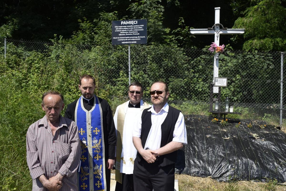 Do uroczystego poświęcenia tablicy doszło 18 czerwca br. Aktu poświęcenia dokonali proboszcz parafii na Monte Cassino ksiądz Marcin Hunia oraz proboszcz cerkwi prawosławnej pod wezwaniem Narodzenia Najświętszej Marii Panny w Przemyślu ks. protojerej, ppłk Jerzy Mokrauz. Uczestniczyli w nim między in