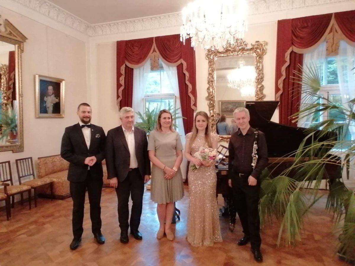 Pierwszy koncert cyklu, podczas którego próbkę swojego talentu dali fortepianistka Wioletta Fluda-Tkaczyk i klarnecista Piotr Lato, już za nami. Następne wkrótce.<br/>fot.Starostwo Powiatowe Przeworsk