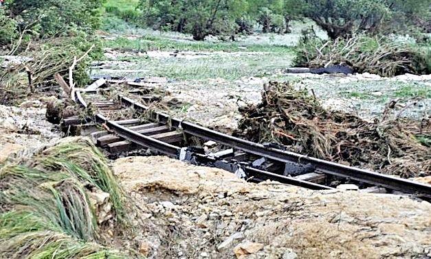 Całkowitemu zniszczeniu uległo 2 km torów, na ok. 5 km torowisko również zostało uszkodzone, choć w mniejszym stopniu.<br/>fot.PWUOZ Przemyśl