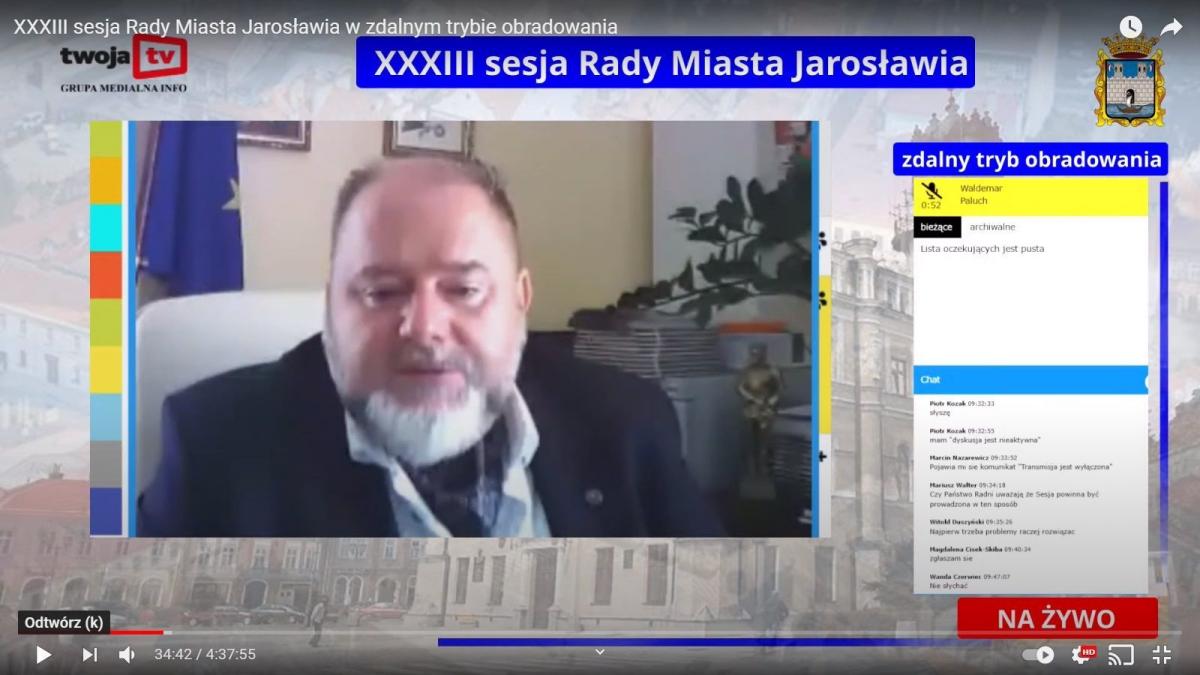 Burmistrz W. Paluch tłumaczył radzie, w jaki sposób miasto dołoży swoją cegiełkę do organizacji festiwalu.<br/>fot.UM Jarosław