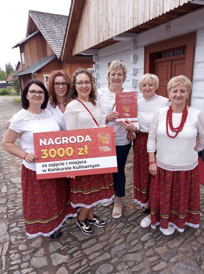 W eliminacji wojewódzkiej Festiwalu Kół Gospodyń Wiejskich „Polska Od Kuchni” KGW Skołoszów zdobyło 1. miejsce. Teraz będzie reprezentować region w wielkim finale.<br/>fot.UG Radymno