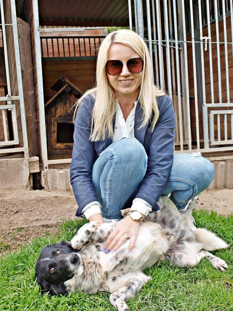 – Jestem tutaj miesiąc i nie wyczuwam niczego złego. Są za to chęci pomocy, płynące z różnych stron – powiedziała kierownik Schroniska dla Bezdomnych Zwierząt w Orzechowcach Joanna Puchalska-Tracz.<br/>fot.Mariusz Godos