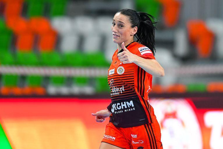 Skrzydłowa Metraco Zagłębia Lubin Kinga Grzyb była nieosiągalna dla jarosławskich piłkarek ręcznych.<br/>fot.PGNiG Superliga Piłki Ręcznej Kobiet