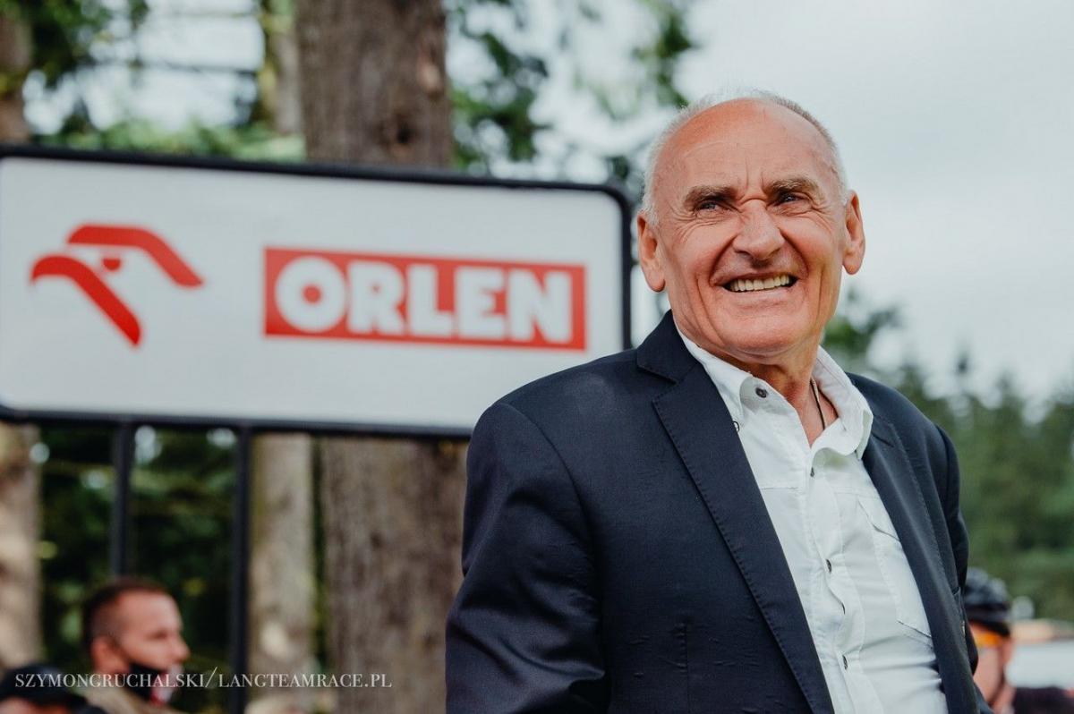 Dyrektor generalny Tour de Pologne Czesław Lang obiecał, że narodowy wyścig zawita na Podkarpacie i słowa dotrzymał. Marzeniem było, aby kolarzy gościł Przemyśl. Marzenia czasami się spełniają...<br/>fot.Szymon Gruchalski/LangTeamRace