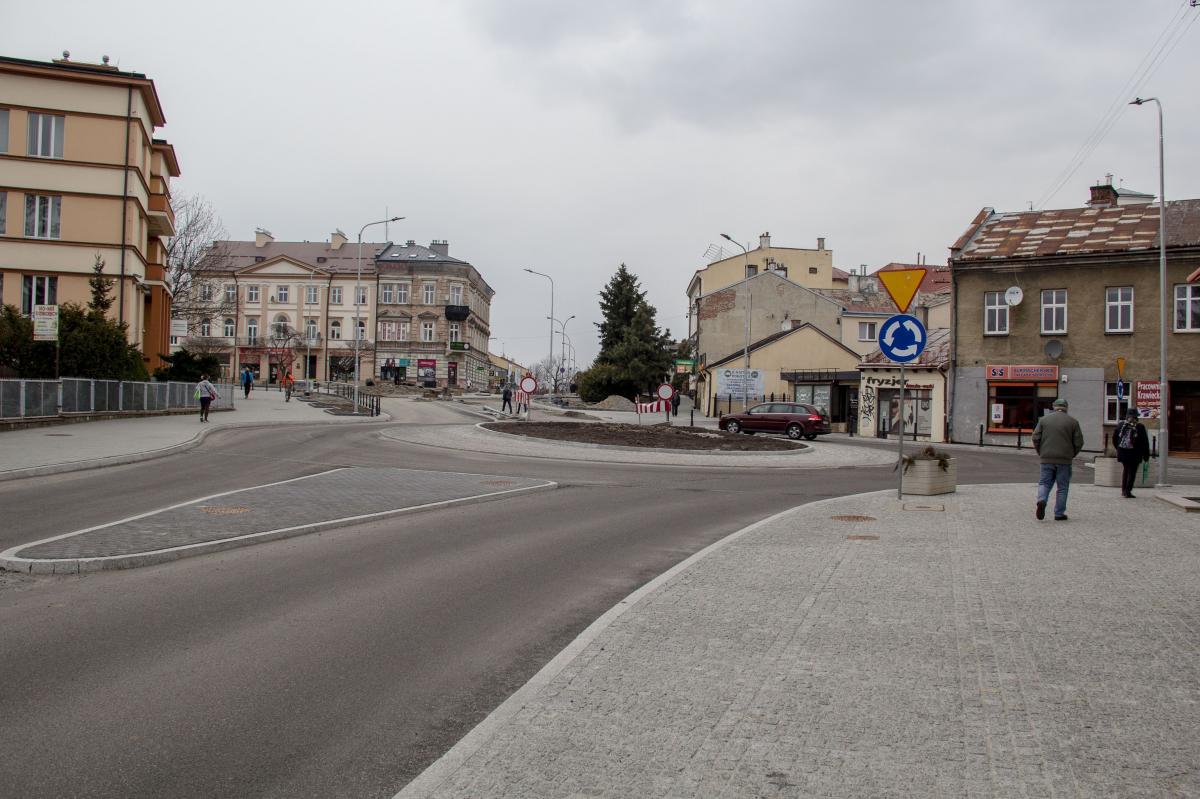 Nowe ronda jeszcze są dopieszczane, ale swoich patronów już mają.<br/>fot.Bartłomiej Pacek
