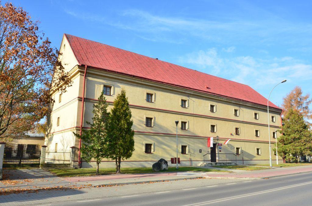 Do lubaczowskiego Muzeum Kresów trafi w tym roku 325 tys., a w kolejnych latach następne 350 tys. zł. Pieniądze te pozwolą wybudować budynek magazynowy.<br/>fot.starostwo powiatowe Lubaczów