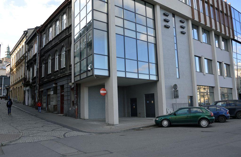 O głosy internatów walczy również przemyska inwestycja przy ul. Ratuszowej 10 a, obejmująca adaptację dawnej siedziby wydziałów urzędu miejskiego. Budynek z lat 70. przeszedł prawdziwą metamorfozę.<br/>fot.UM Przemyśl  
