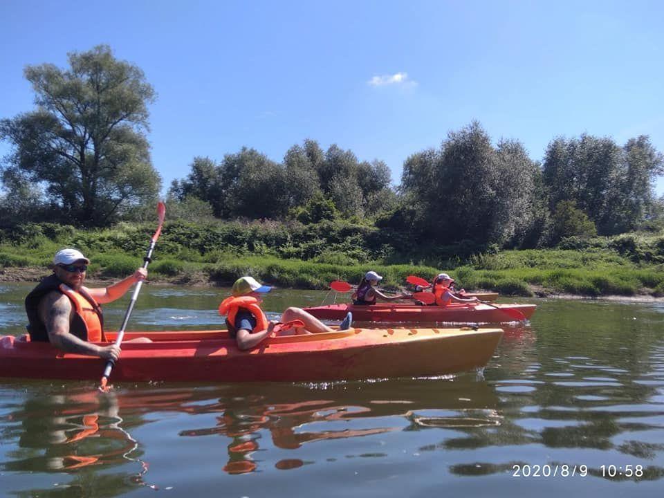 Stowarzyszenie dysponuje siedmioma turystycznymi, dwuosobowymi kajakami, idealnymi do rekreacyjnego pływania. Wrażenia ze spływu są wspaniałe.<br/>fot.ze zbiorów własnych