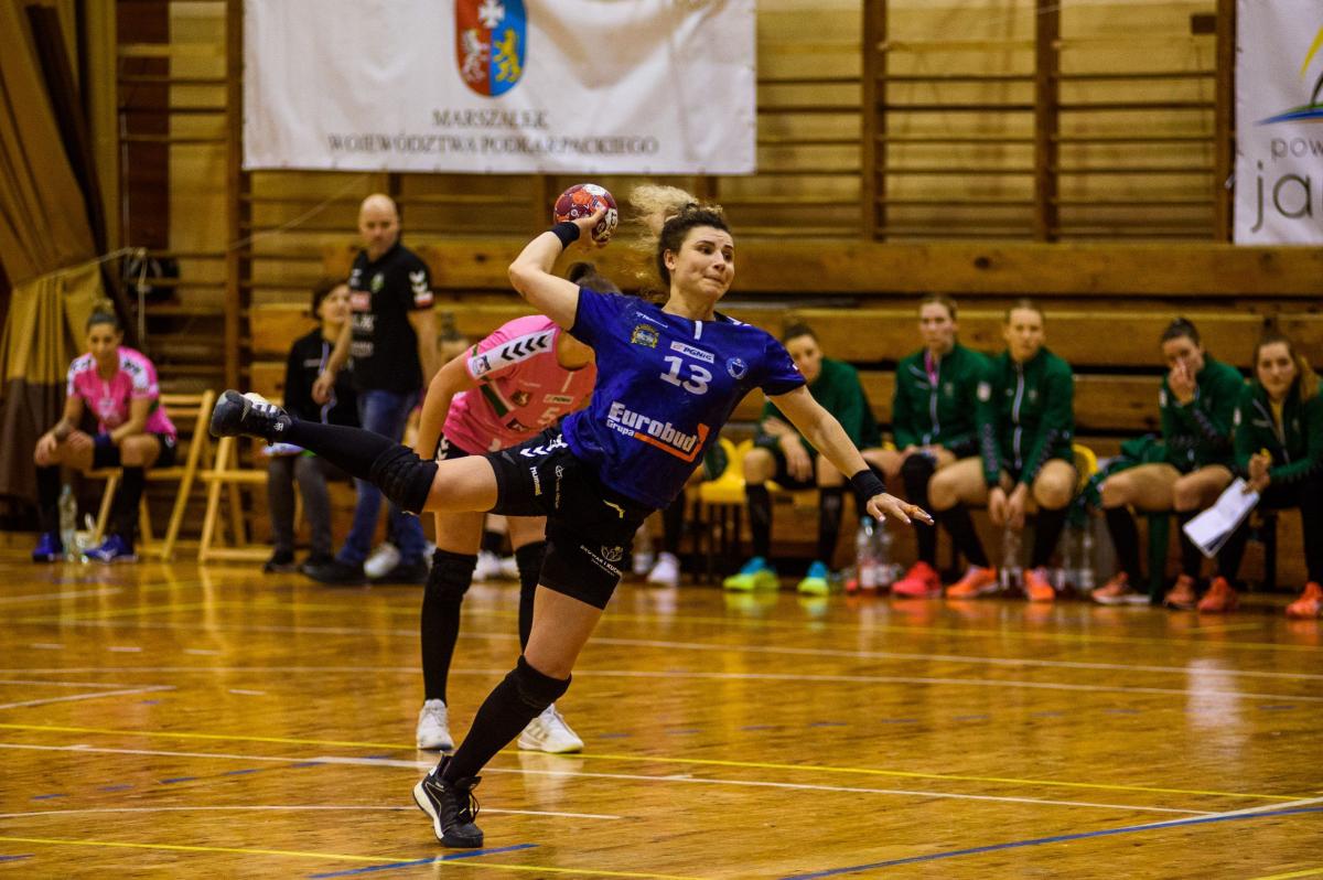 Byłe koleżanki Sylwii Matuszczyk z Lublina pozwoliły jej ledwie raz trafić do siatki.<br/>fot.PGNiG Superliga Piłki Ręcznej Kobiet