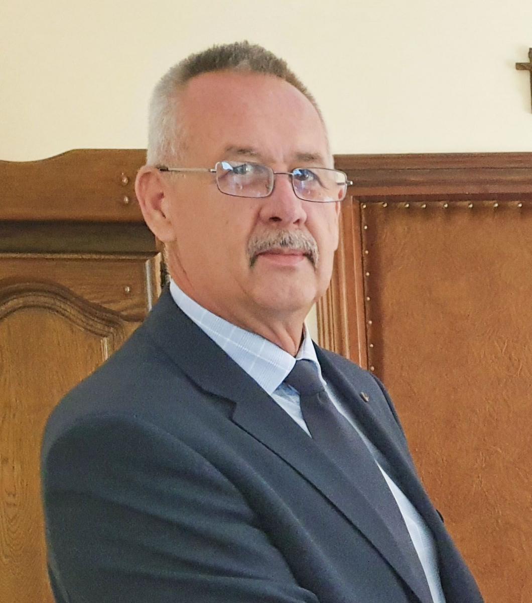 Wójt Szajny chce, by gmina Rokietnica miała herb, niewykluczone, że będzie on zapożyczony od któregoś z właścicieli rokitnickiego kompleksu zamkowo-dworskiego. Konkurs plastyczny ma natomiast za zadanie rozpoznać preferencje mieszkańców.<br/>fot.UG Rokietnica