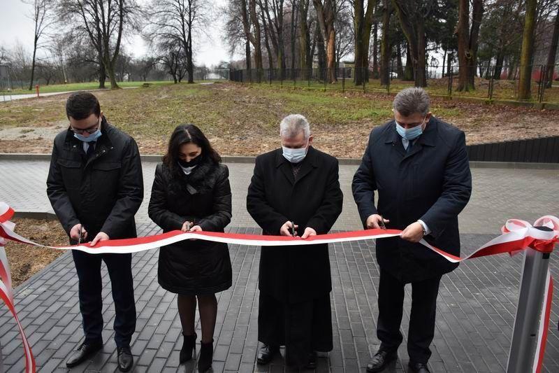 Uroczyste przecięcie wstęgi.<br/>fot.UMiG Kańczuga