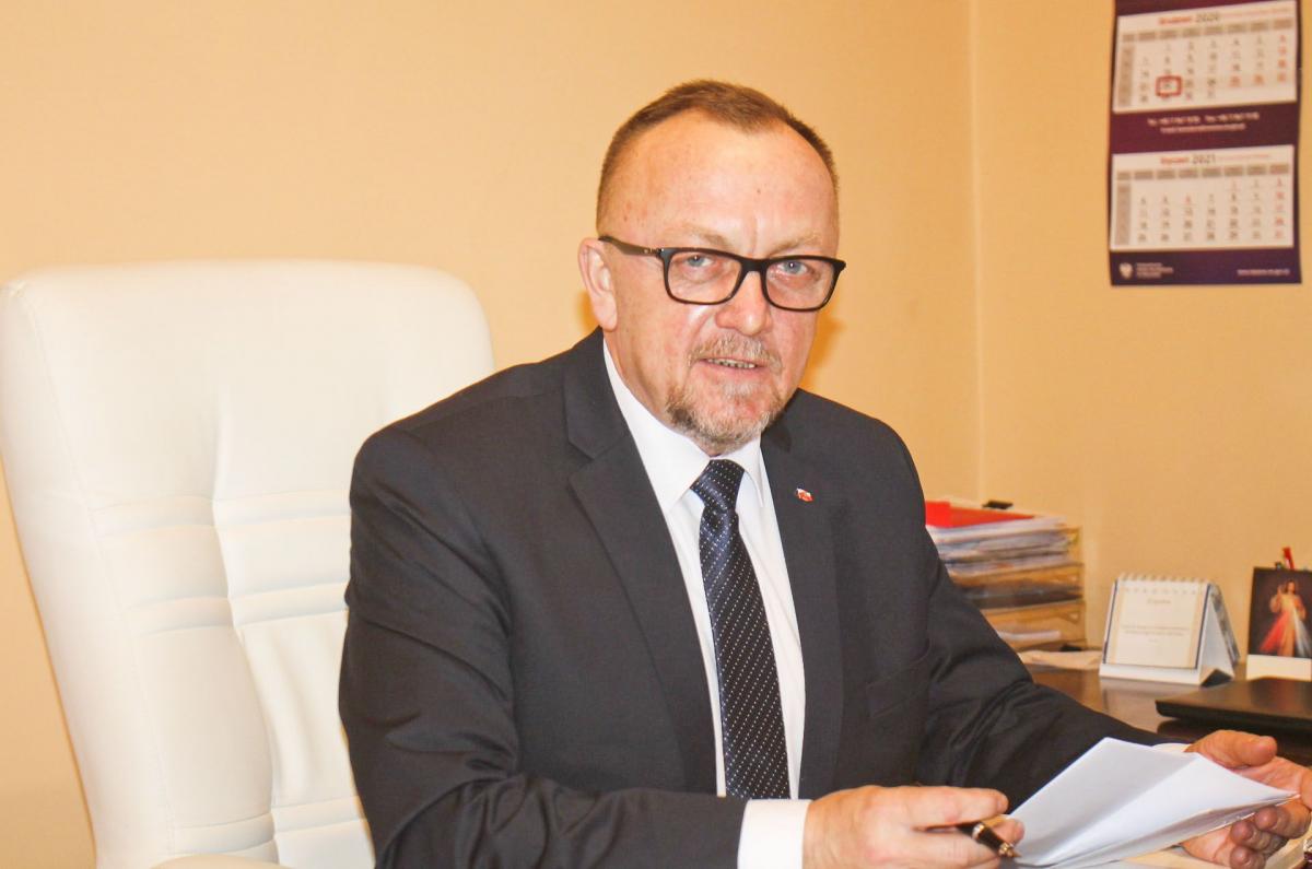 Starosta S. Kłopot jednogłośne przyjęcie budżetu uznał za wyraz zaufania wobec zarządu. <br/>fot.Starostwo Powiatowe w Jarosławiu
