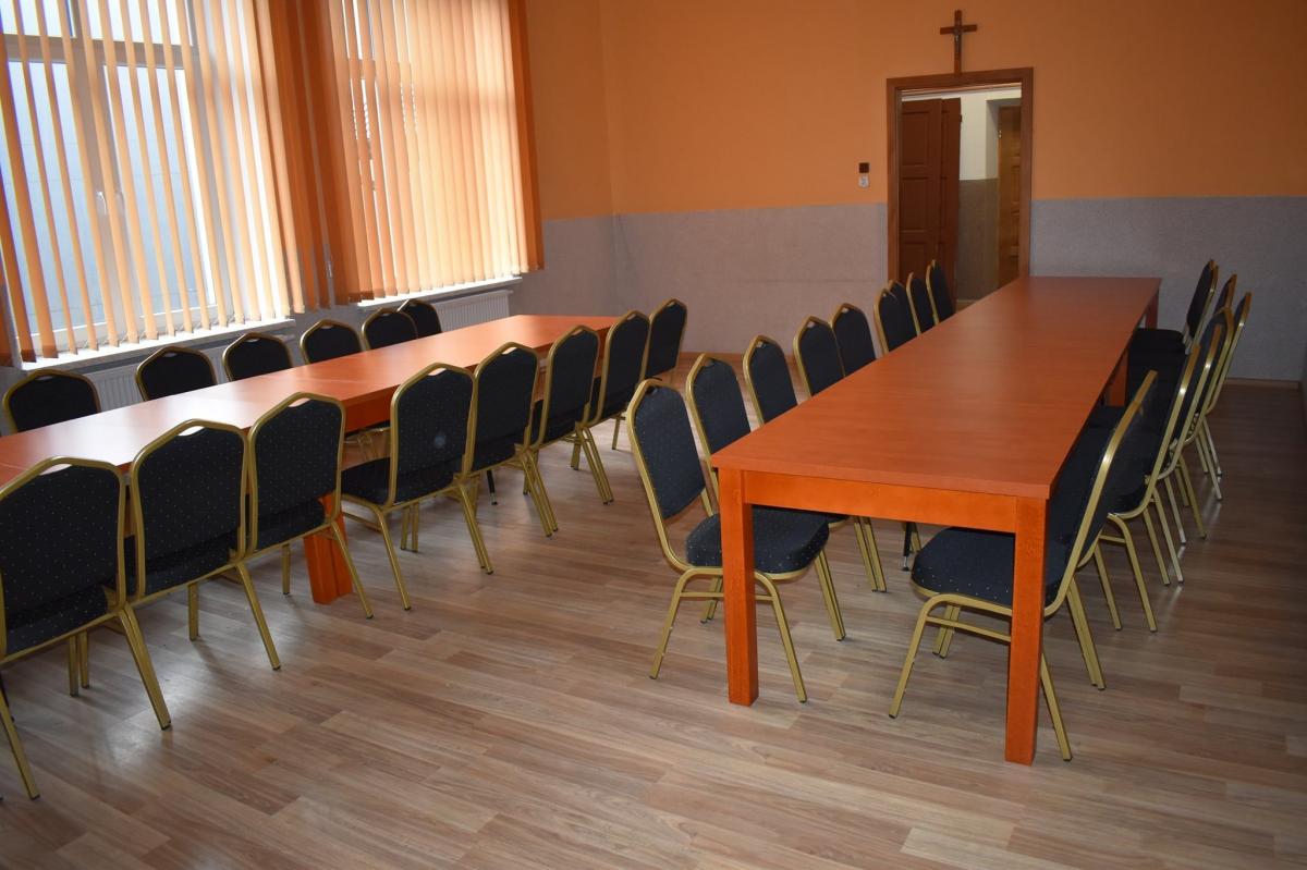 Świetlica wiejska w Sielnicy mieści się w budynku starej szkoły. Jest jedynym miejscem integracyjnych spotkań we wsi, które pełni też funkcję ośrodka kultury.<br/>fot.UG Dubiecko