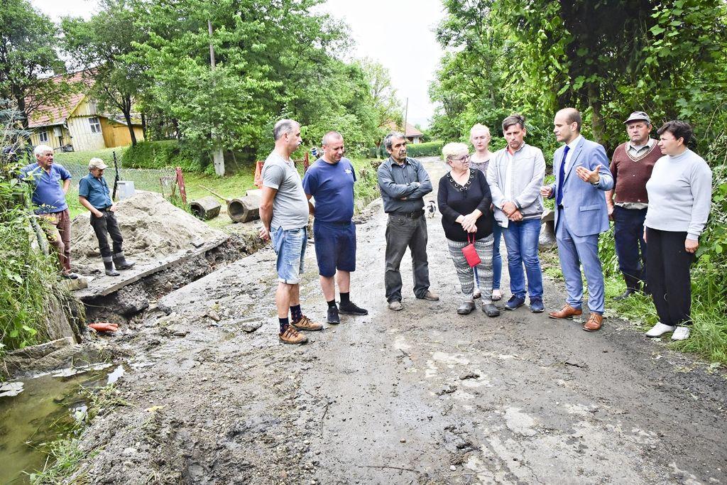 Mieszkańcy Kruhela Wielkiego pewnie jeszcze długo będą czekać na remont.<br/>fot.Paweł Bugira