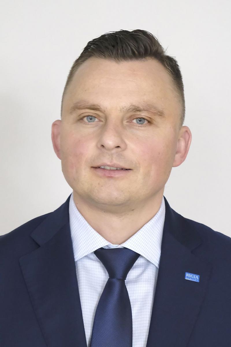 – Do tej pory było ciągłe narzekanie ze strony koalicji i samego prezydenta, że miasto zostało zadłużone przez jego poprzednika, prezydenta Chomę. Teraz prezydent Bakun sam musiał podjąć taką decyzję. Może w trochę innej sytuacji, ale jednak. Nie wiem, czy zrozumiał poprzednie decyzje, ale musi zważ